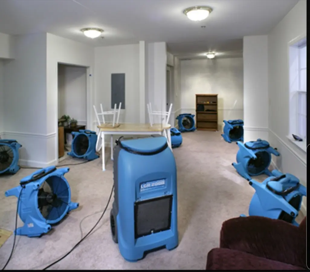 Air movers and dehumidifier setup for Water Extraction & Removal in Middletown